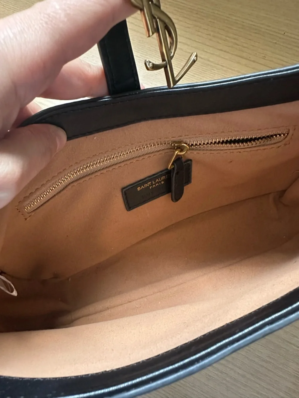 YSL LE 5 À 7 BLACK HOBO PURSE - Picture 4 of 9